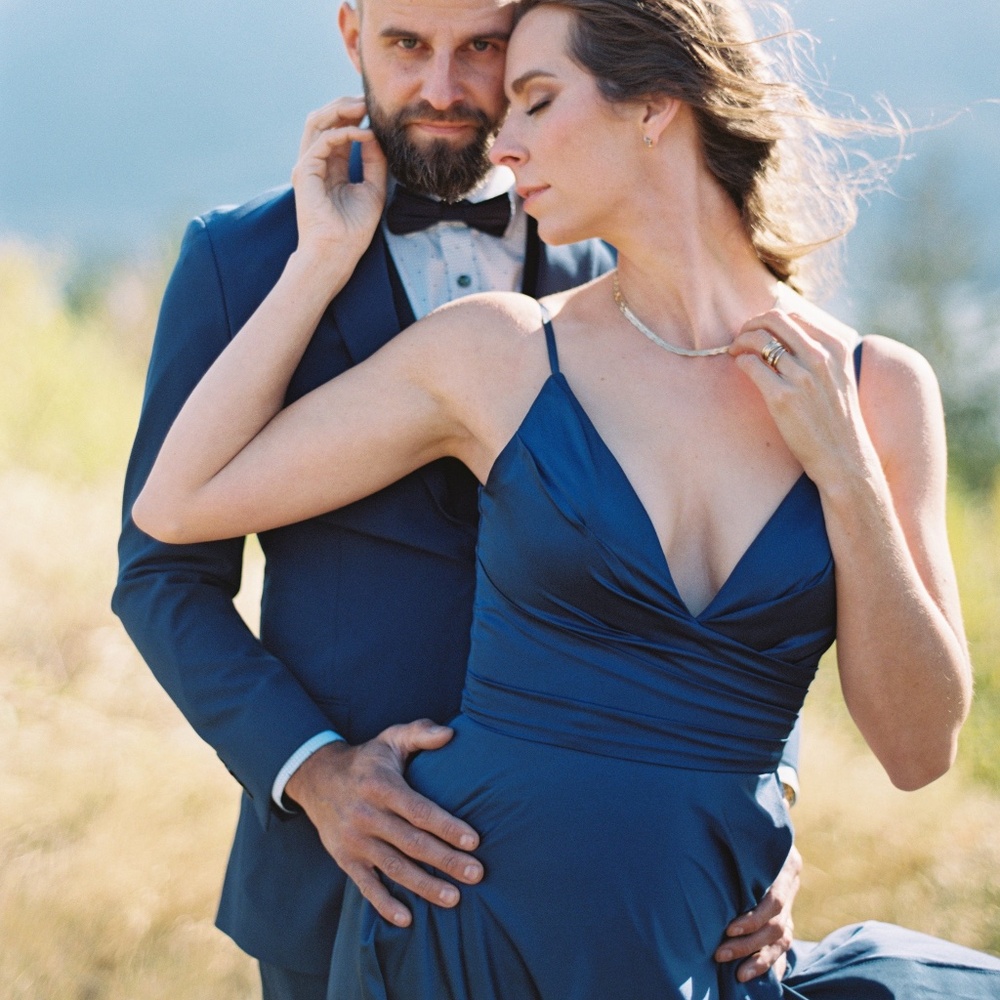 La Femme Floor Length Deep V-neck A-line Satin Ballgown, Midnight/Navy Size 6 - Picture 3 of 11